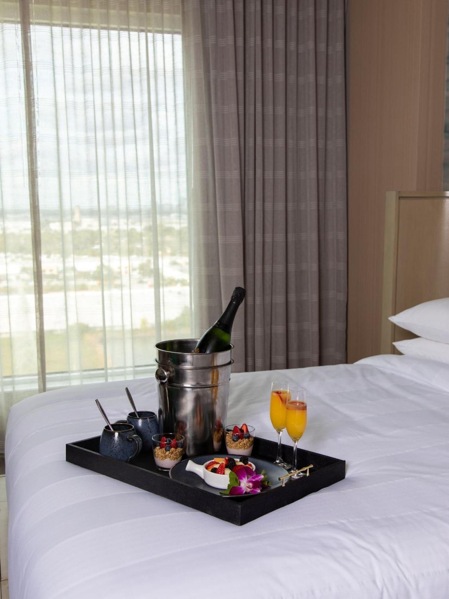Marriott Fort Lauderdale Airport デイニア・ビーチ エクステリア 写真